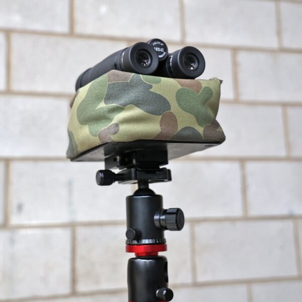 MANAEL Arca Swiss Coin - with MANAEL Tortoise Bag High-quality Australian-made rifle shooting gear with spotting scope and camo cover for precision shooting.